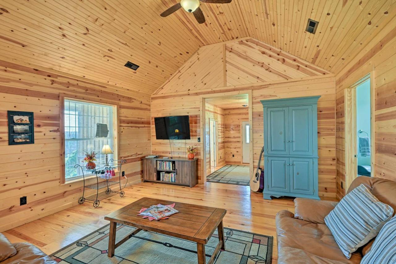 Breathtaking Elkin Getaway With Vineyard Views! Vila Exterior foto
