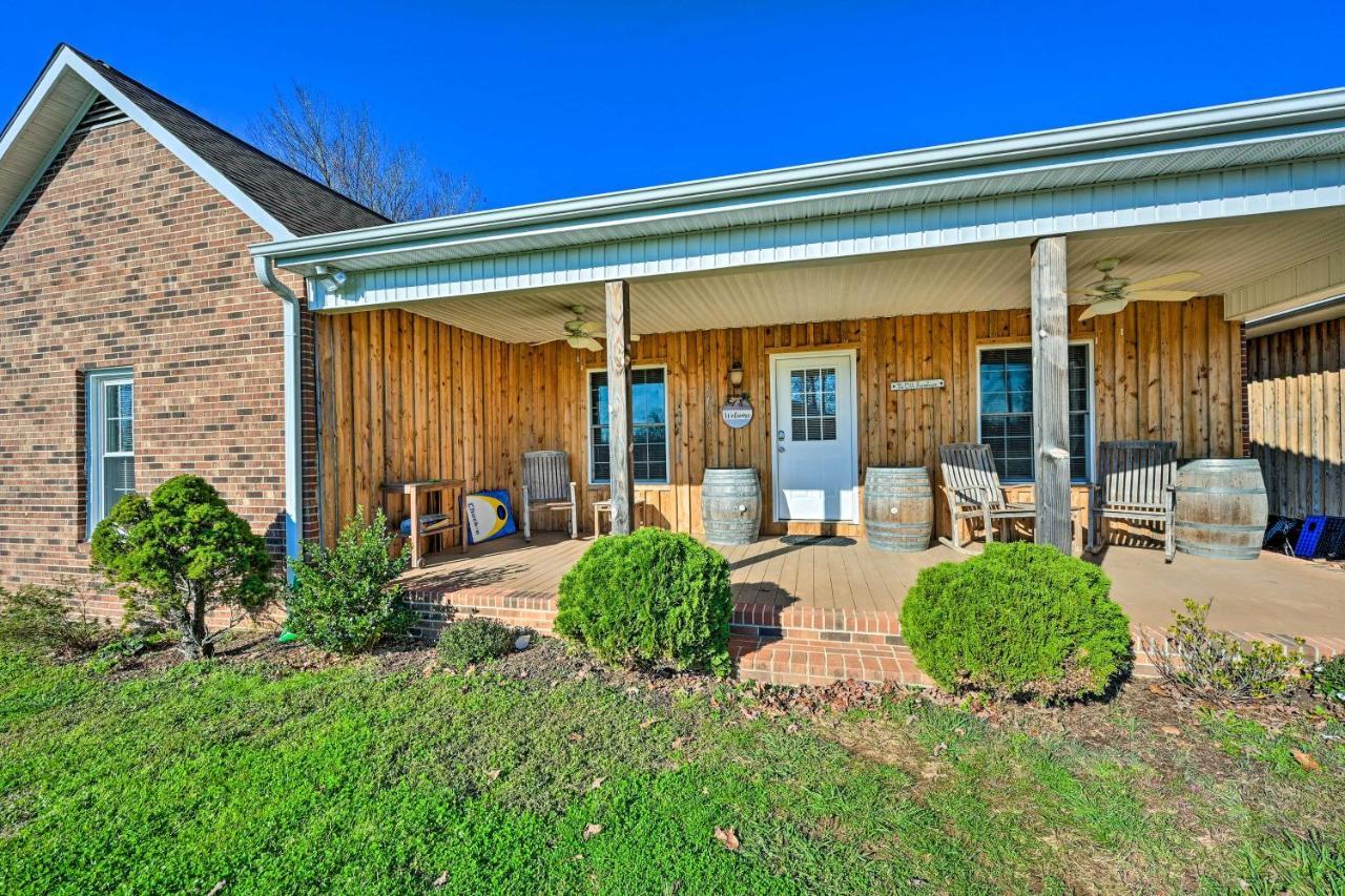 Breathtaking Elkin Getaway With Vineyard Views! Vila Exterior foto