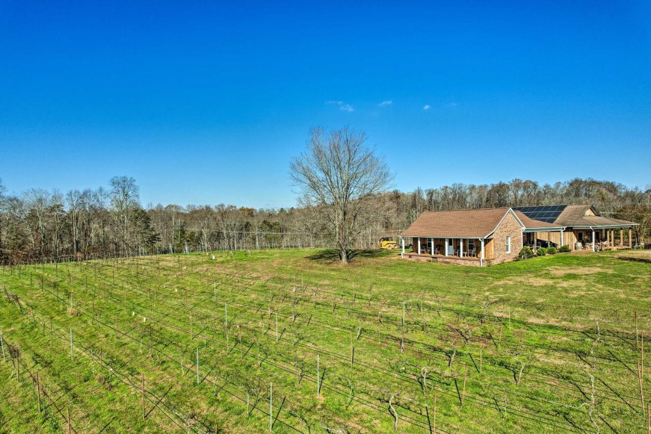 Breathtaking Elkin Getaway With Vineyard Views! Vila Exterior foto